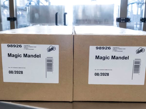 Etiket aan de zijkant van doos 2