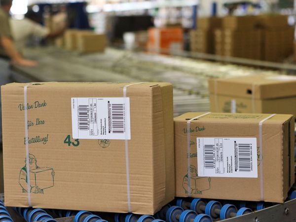 Verzendetiket bovenop doos 3