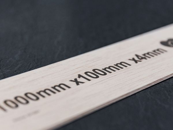 Houten lijst bedrukt met inkjetprinter Markoprint X1JET XR