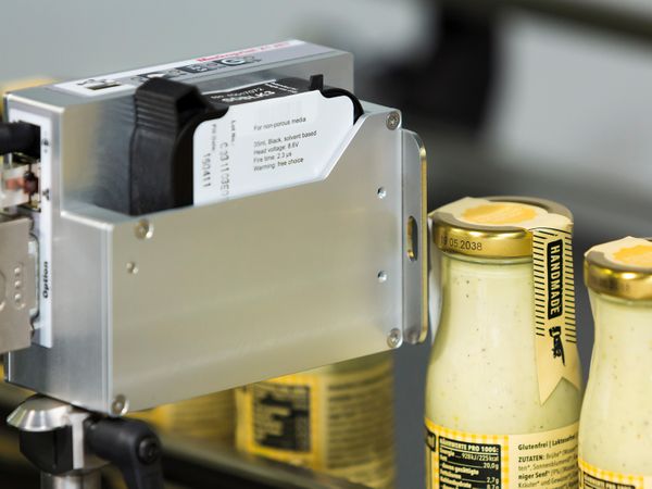 Metalen deksel bedrukt met Markoprint X1JET HP Premium inkjetprinter