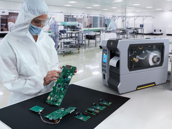 Zebra ZT610 etikettenprintertoepassing micro-etikettering in de productie-industrie