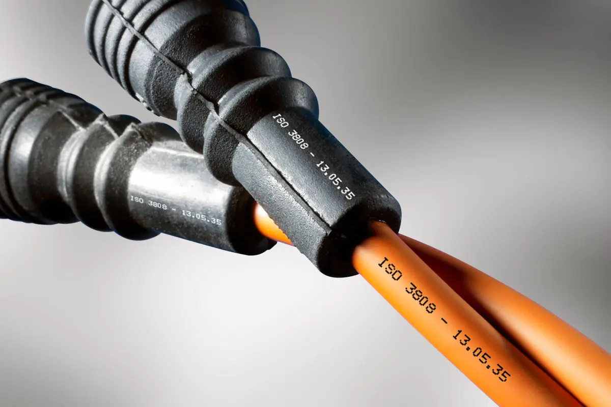 Ignition cable marked with black Linx ink