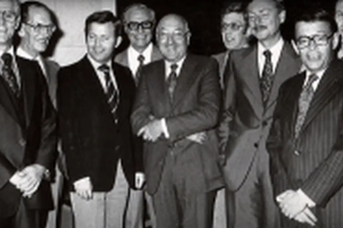 Foundation of a German-American joint venture between Bluhm & Co. and Weber Inc.