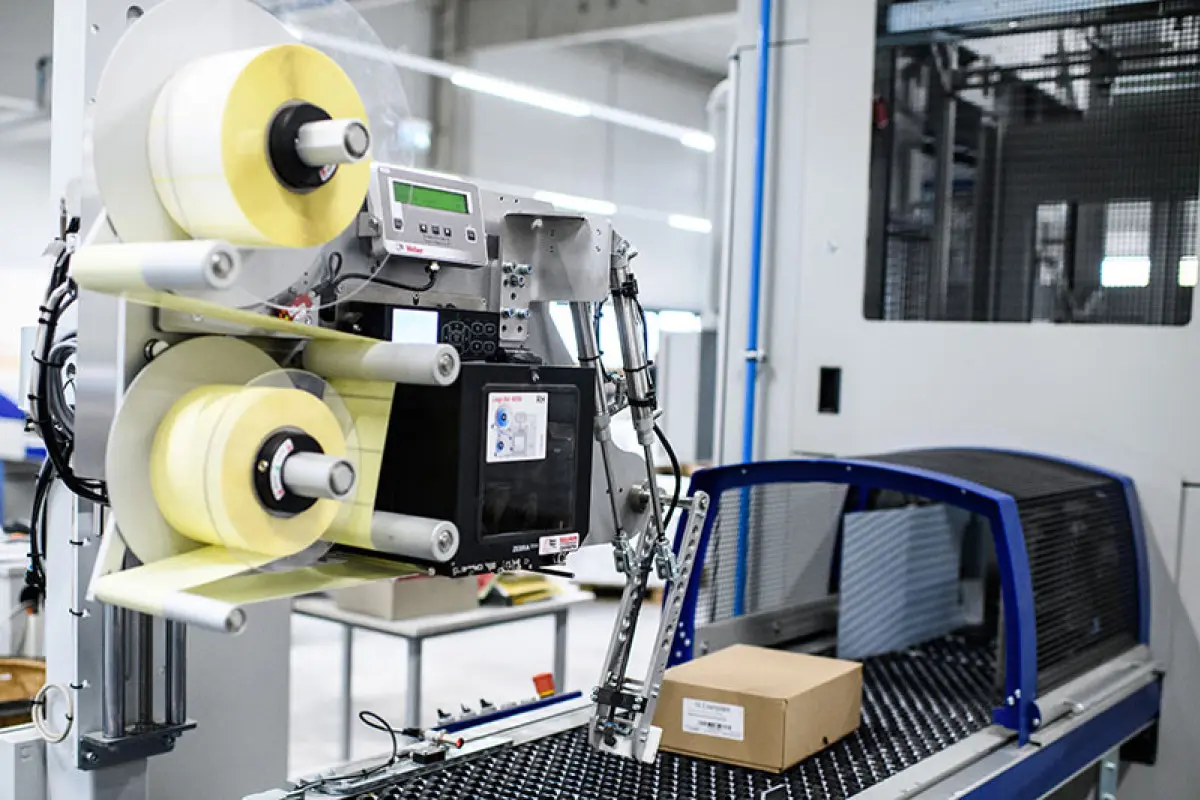 Labelling shipping cartons Legi Air 4050 E awb Print Pruskil 1